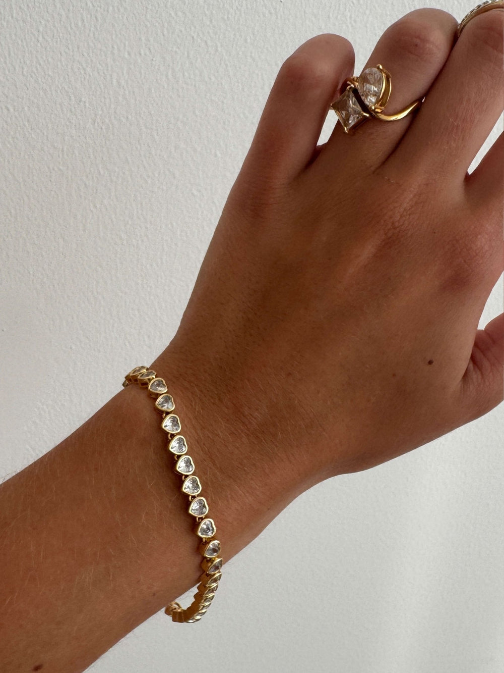 Arabella Pulsera de tenis con circonitas talla corazón